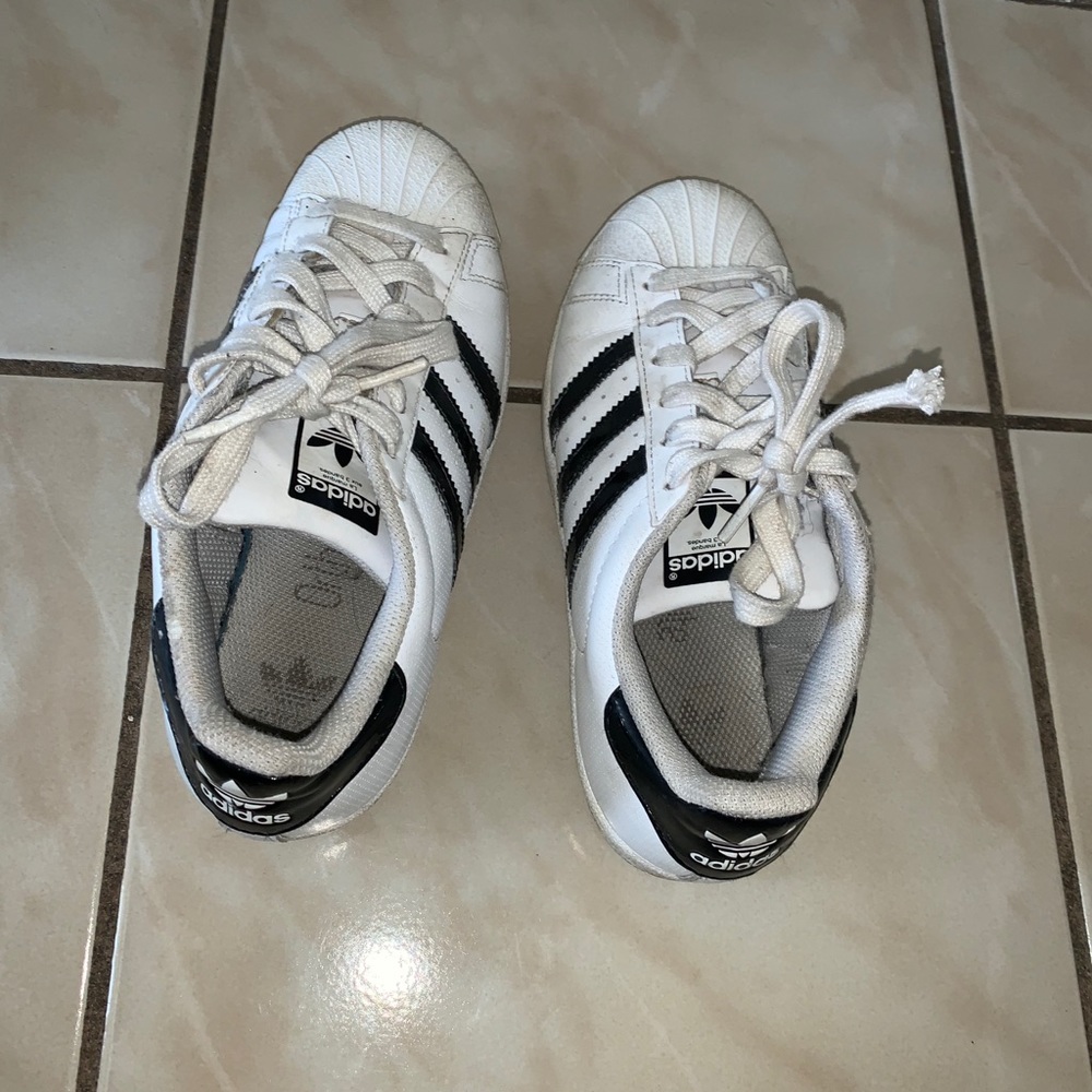 Adidas superstars - Picture 5 of 11